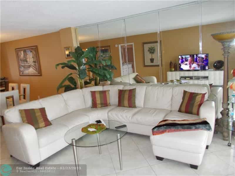 жилой дом в Pompano Beach, Florida 11636392