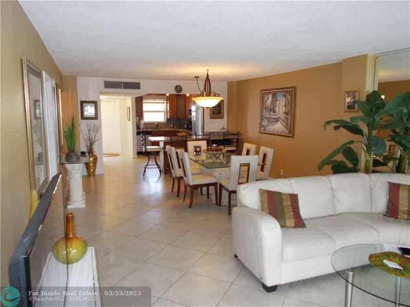 жилой дом в Pompano Beach, Florida 11636392