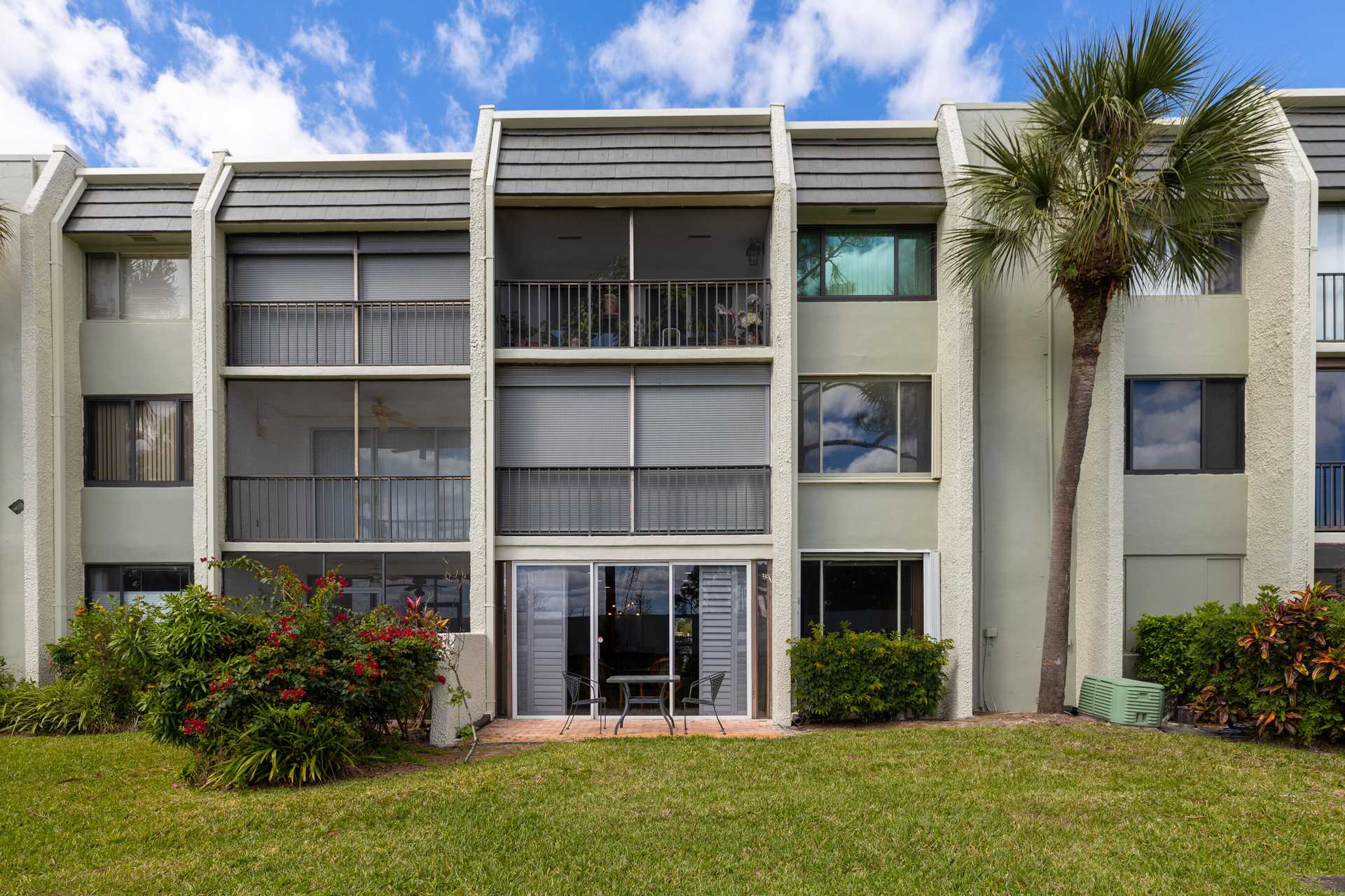 Condominium in Lake Worth, Florida 11636414