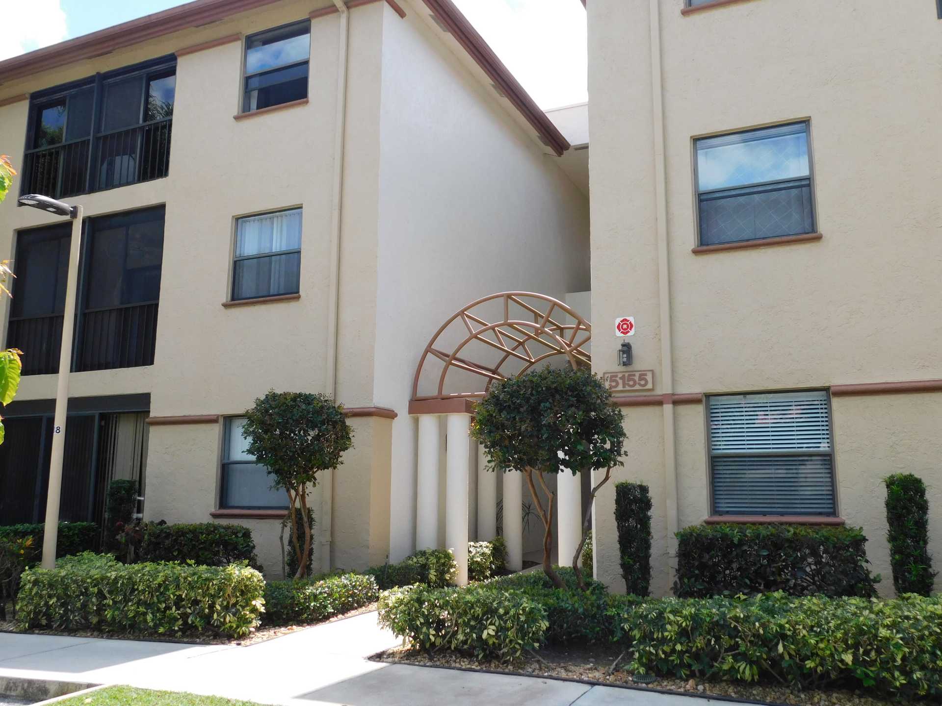 Condominium in Regenboogmeren, Florida 11636456