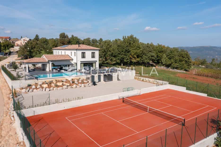 House in Karojba, Istarska županija 11637220