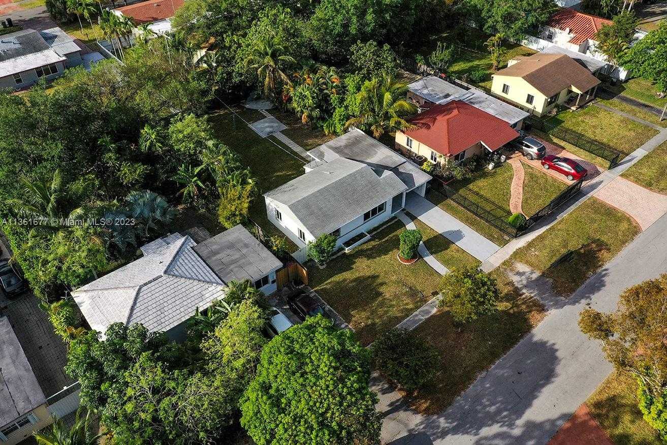 жилой дом в Северный Майами, Флорида 11637496
