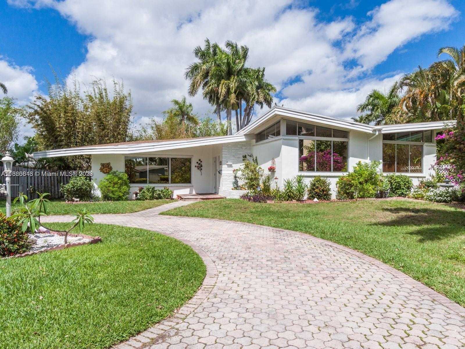 House in Beverley Beach, Florida 11637501