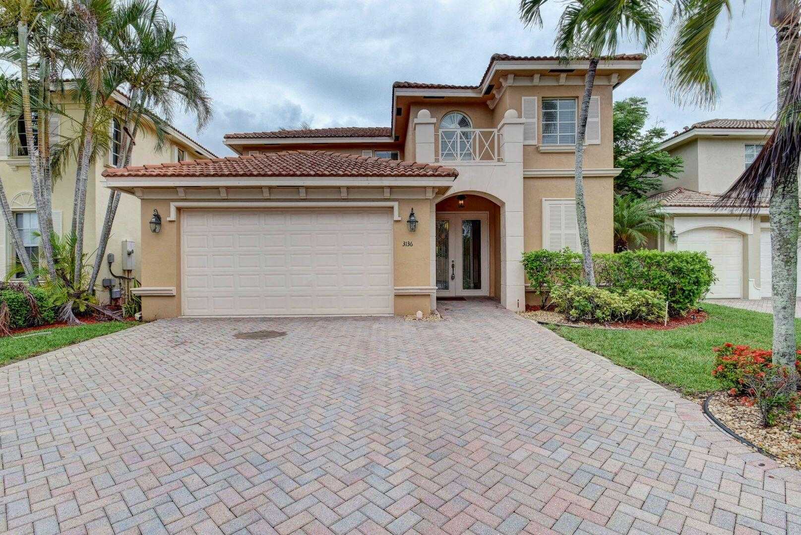 House in Century Village, Florida 11637514