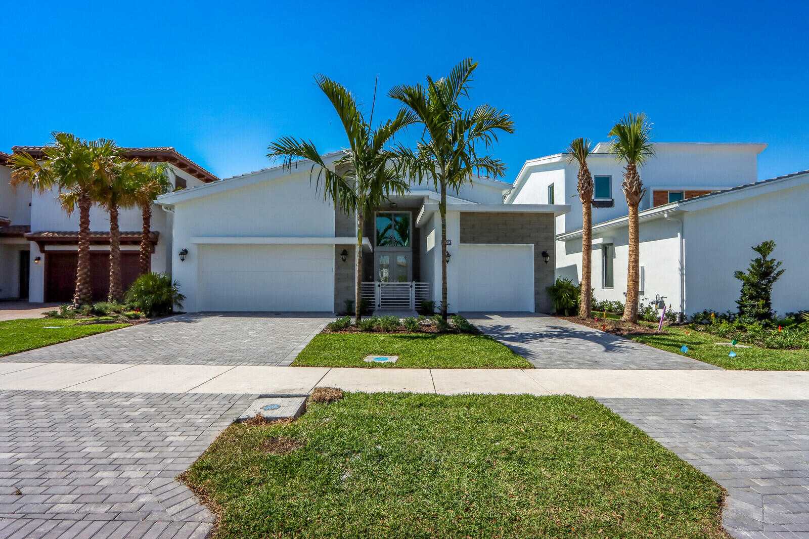House in Palm Beach Gardens, Florida 11637521