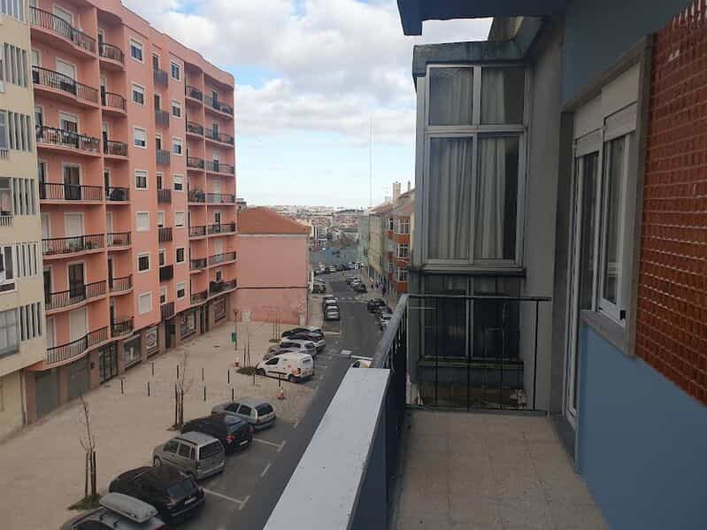 Eigentumswohnung im Pendao, Lissabon 11637826