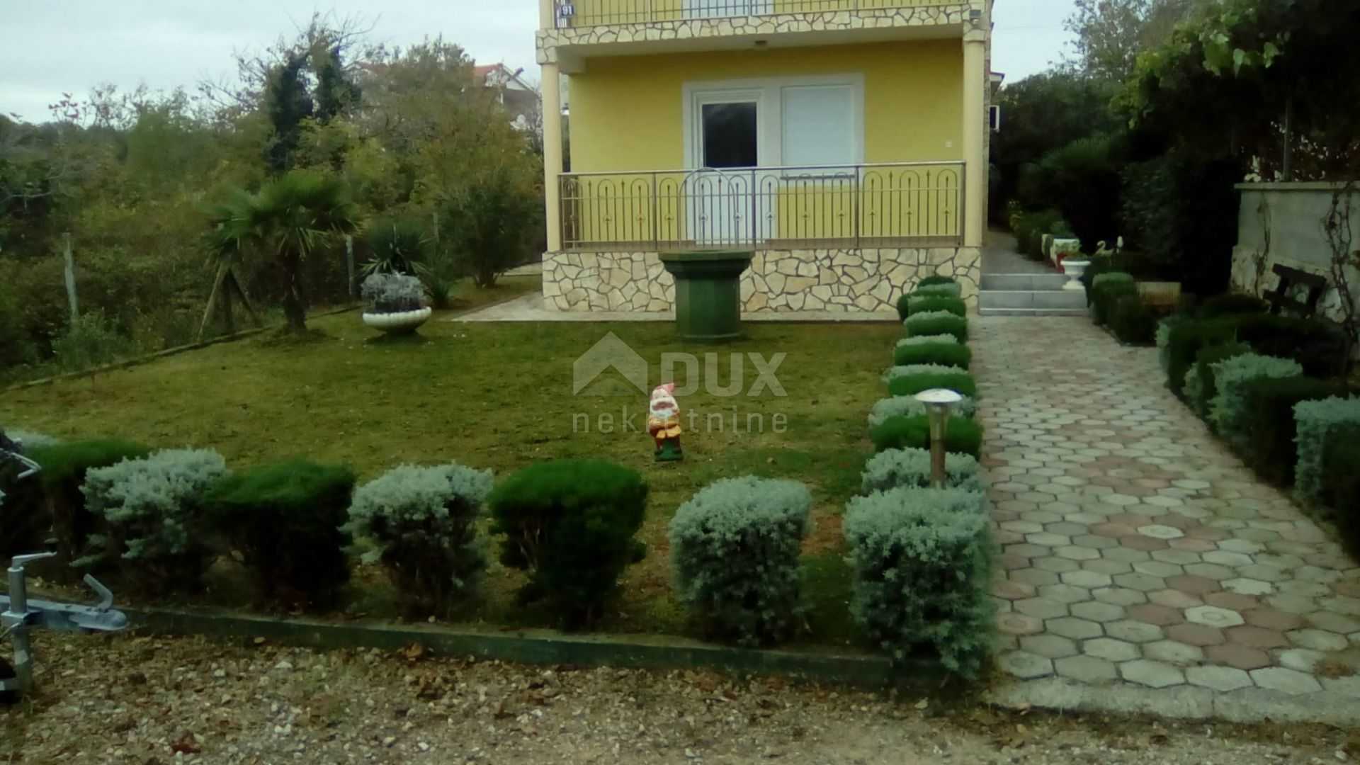 房子 在 索帕爾伊斯卡, 濱海邊疆區-山區祖帕尼婭 11637931