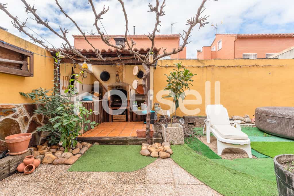 Rumah di Chozas de Canales, Castilla-La Mancha 11638720