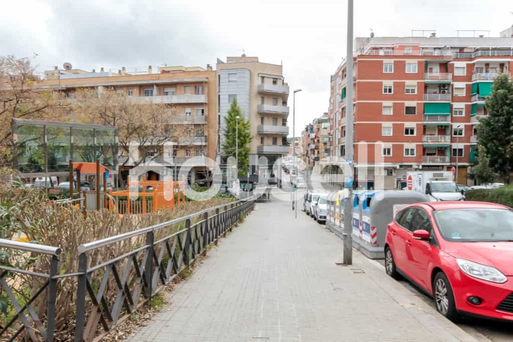 Ejerlejlighed i Sant Boi de Llobregat, Catalunya 11638736