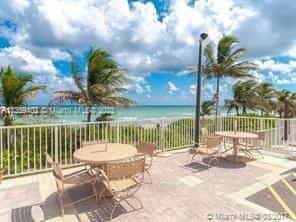 Condominio nel Spiaggia dorata, Florida 11638754