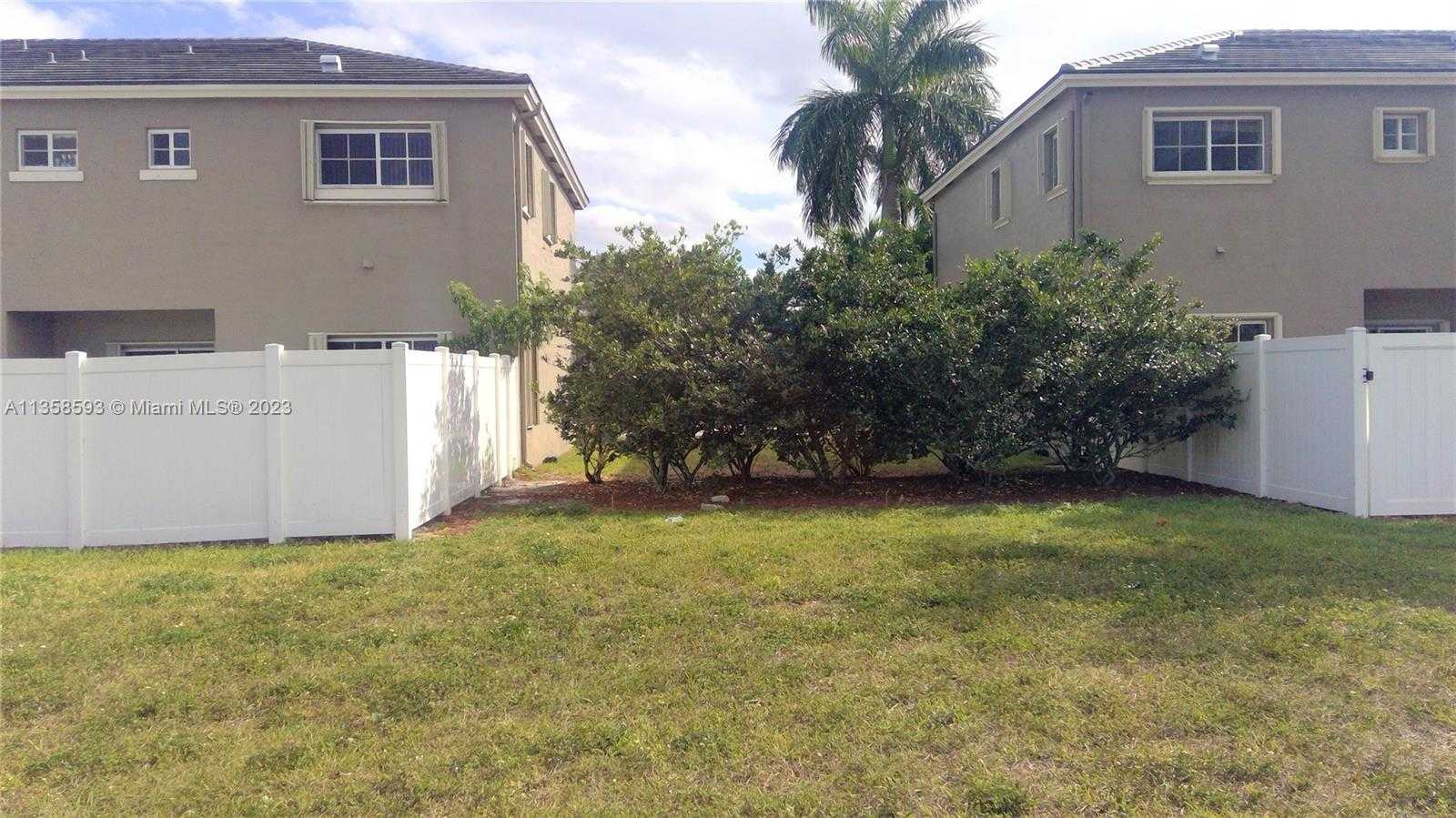House in Miramar, Florida 11638767
