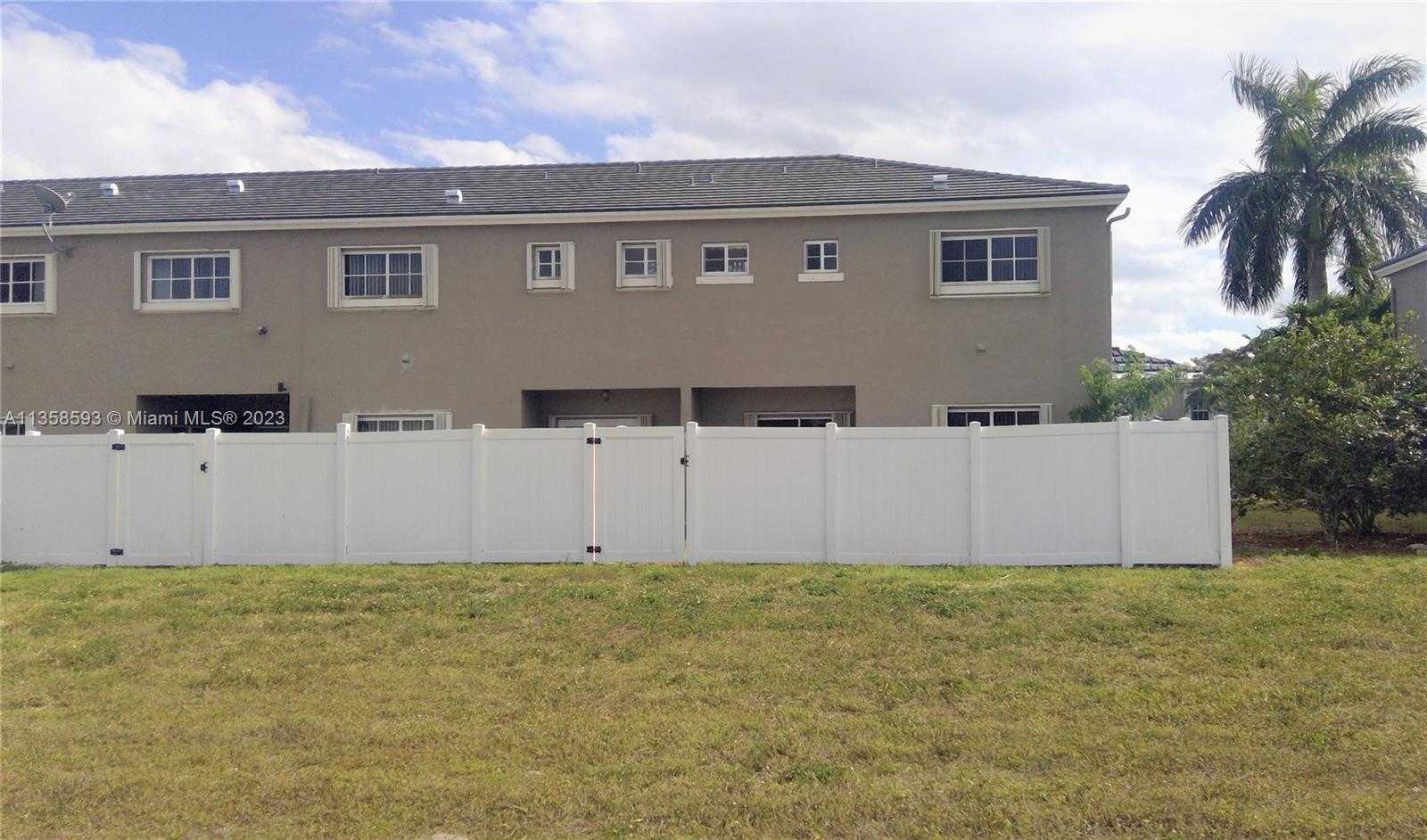 House in Miramar, Florida 11638767