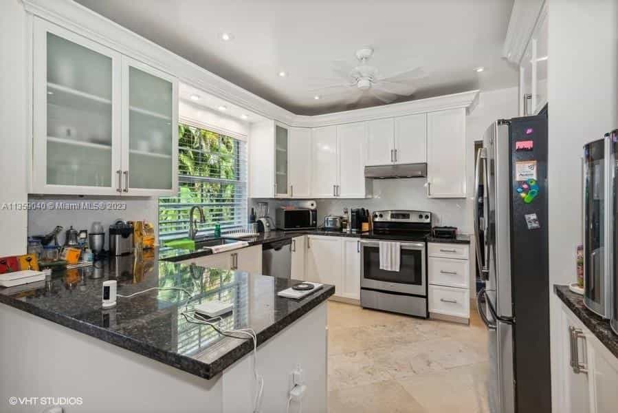 House in Coral Gables, Florida 11638768