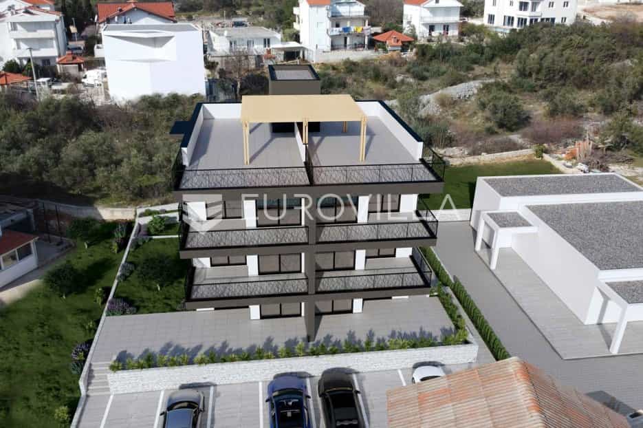 Condominium in Liveli, Splitsko-Dalmatinska Zupanija 11639216