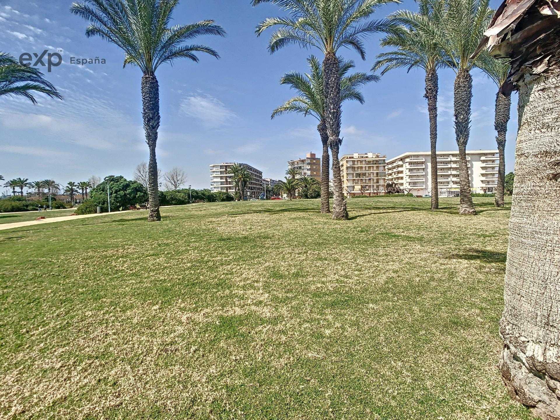 Condominium in La Pineda, Catalonia 11639376