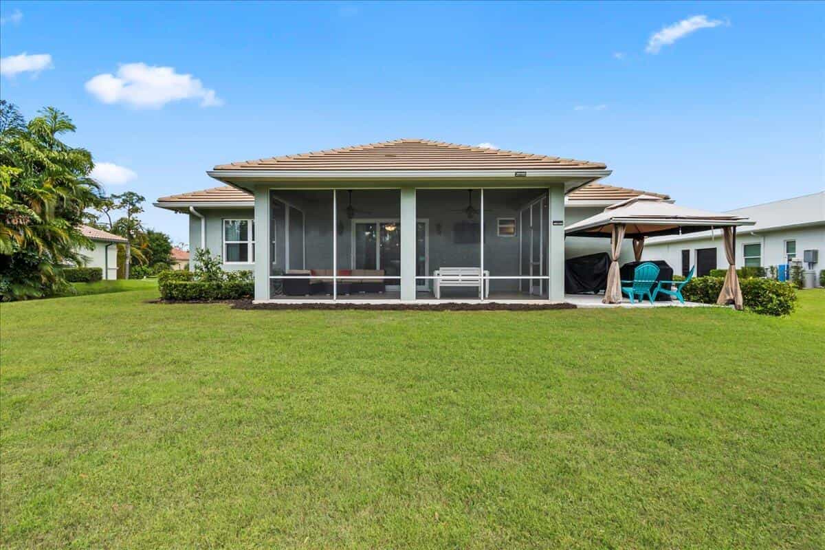 House in Port St. Lucie, Florida 11639903