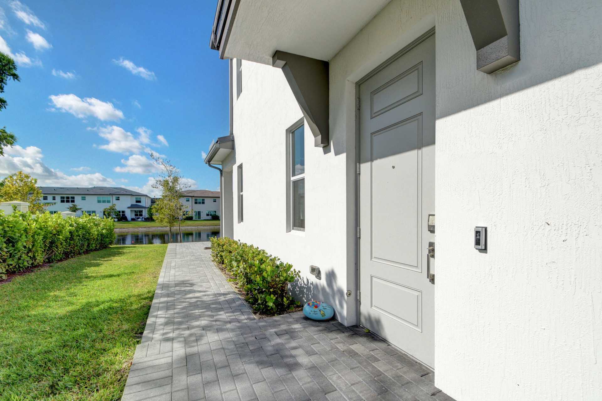 House in Greenacres, Florida 11639916