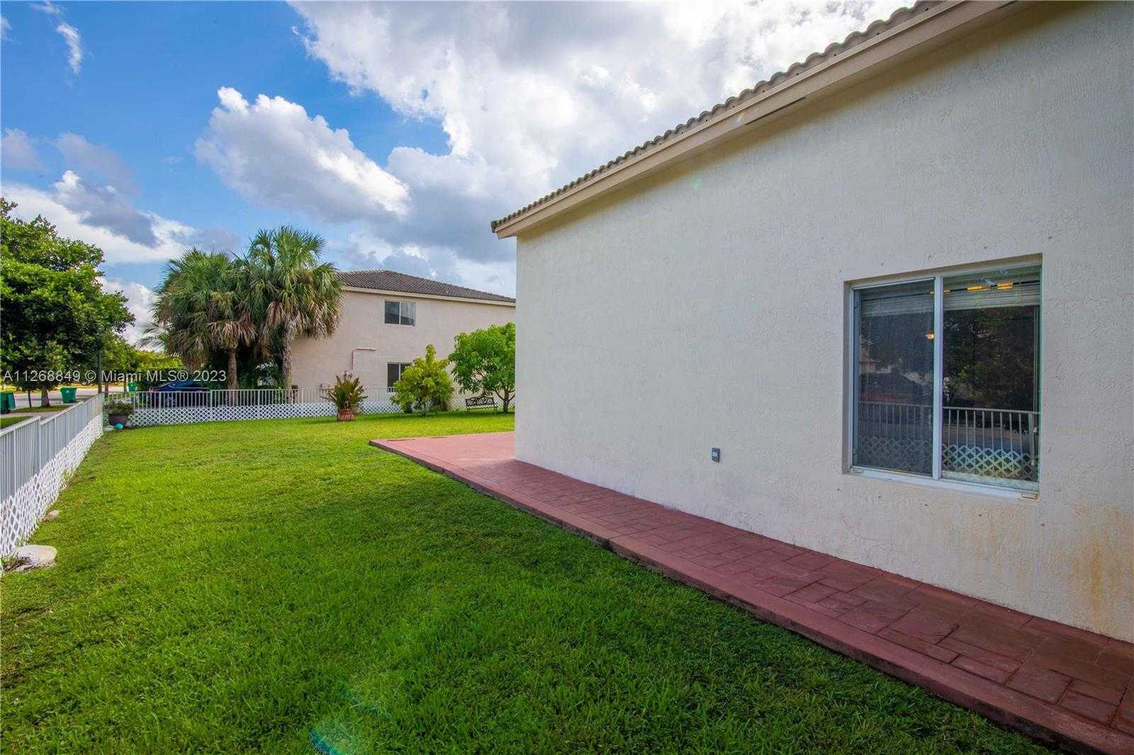 Dom w Miramar, Florida 11639960