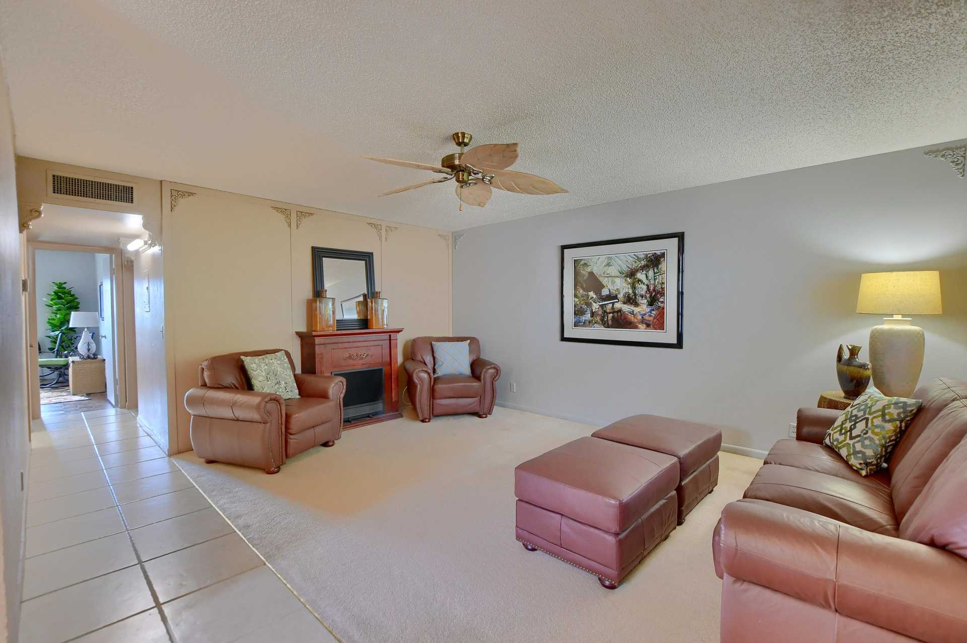 Condominium in Kings Point, Florida 11639979