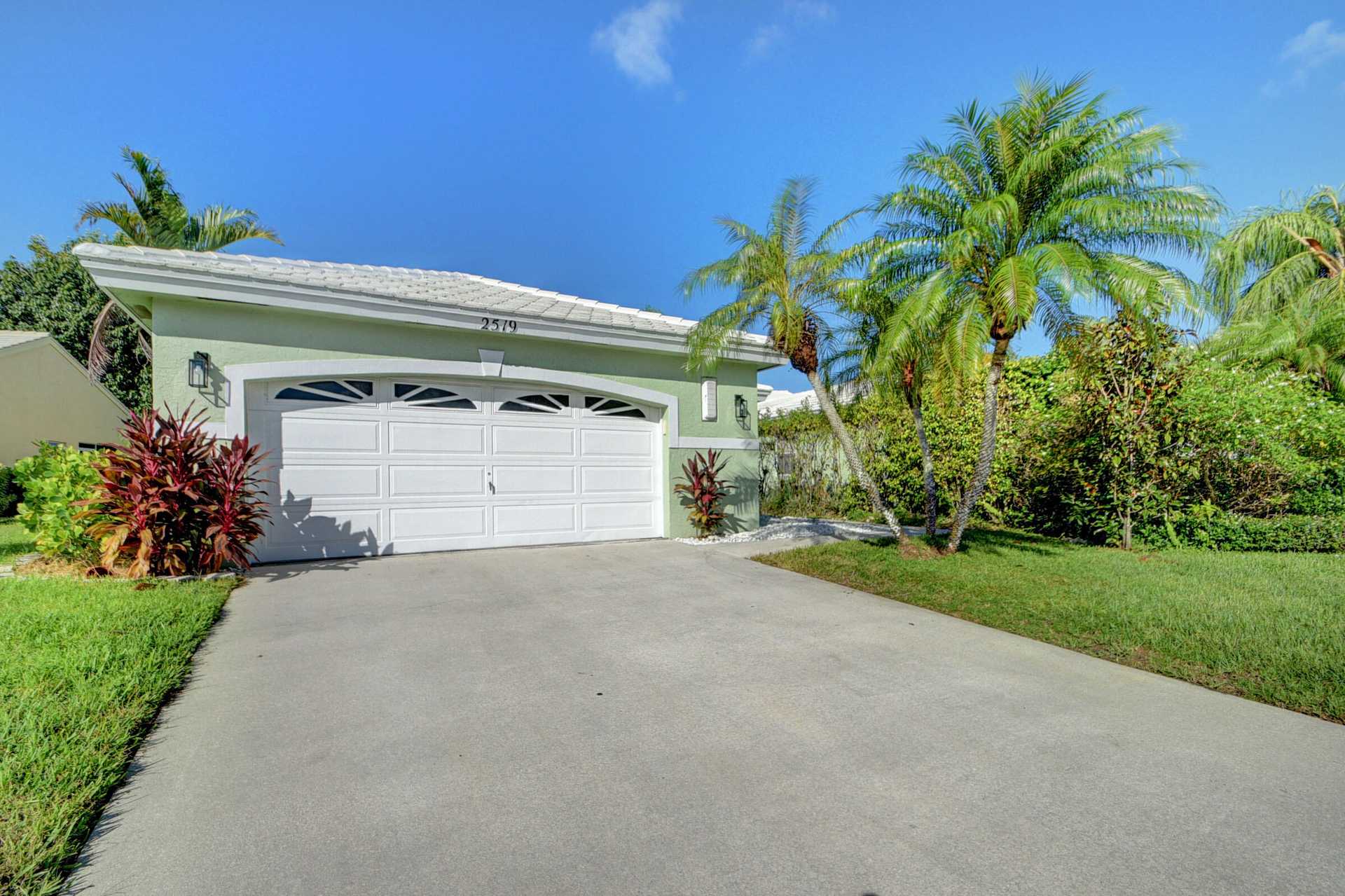 House in Wellington, Florida 11640005