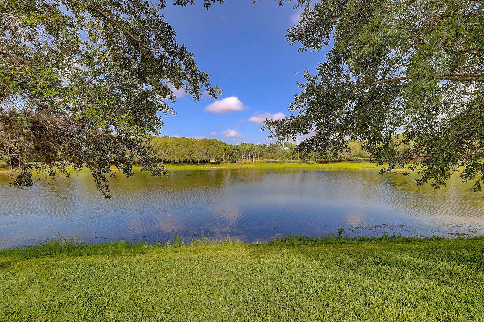Residential in Port St. Lucie, Florida 11640006
