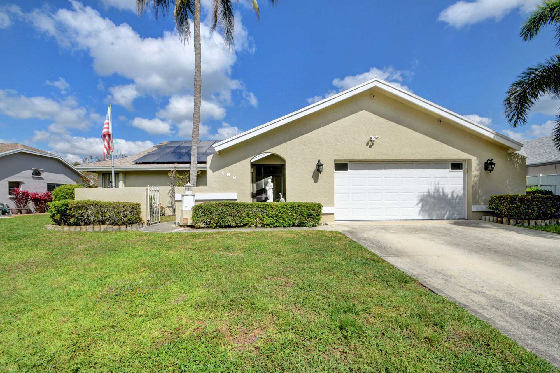 rumah dalam Pantai Palm Diraja, Florida 11640021