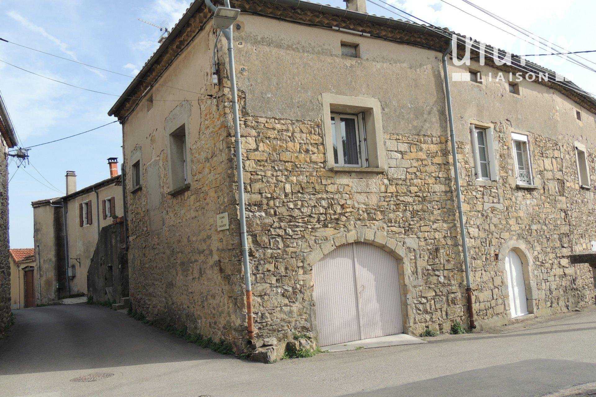 Haus im Aubenas, Auvergne-Rhone-Alpes 11640176