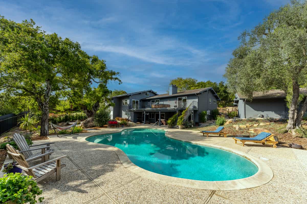 House in Santa Barbara, 706 Rockwood Drive 11640309