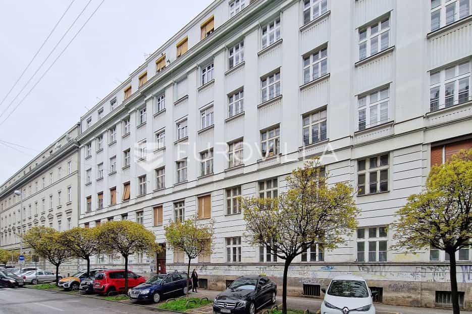 公寓 在 布林耶, 利克-塞尼斯卡·祖帕尼娅 11640354