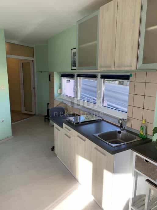 公寓 在 索帕尔伊斯卡, 滨海边疆区-山区祖帕尼娅 11640608