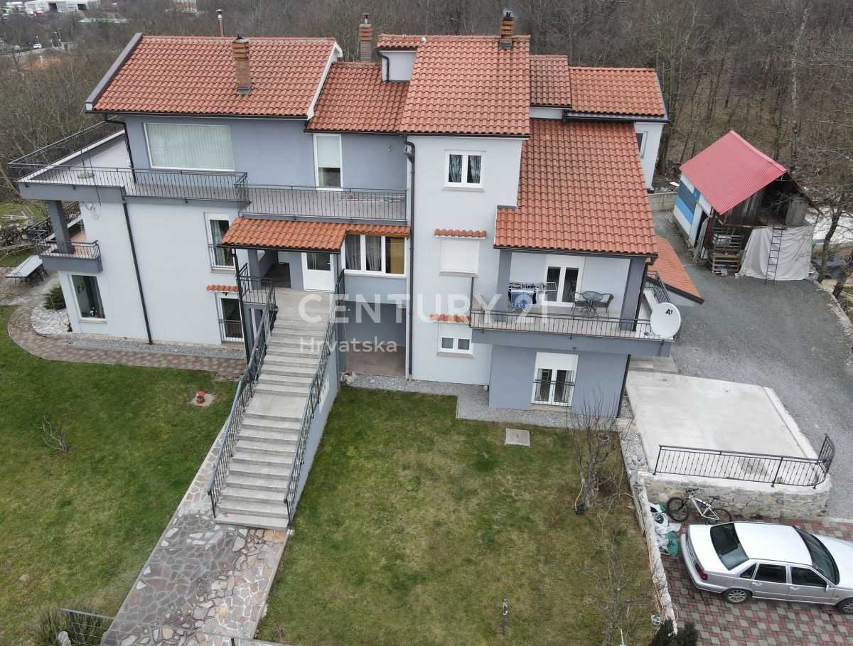casa en Matulji, Primorsko-goranska županija 11640618