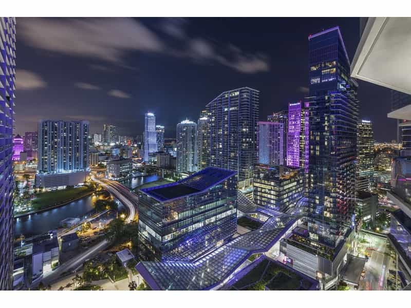 Condominium in Miami, Florida 11640998