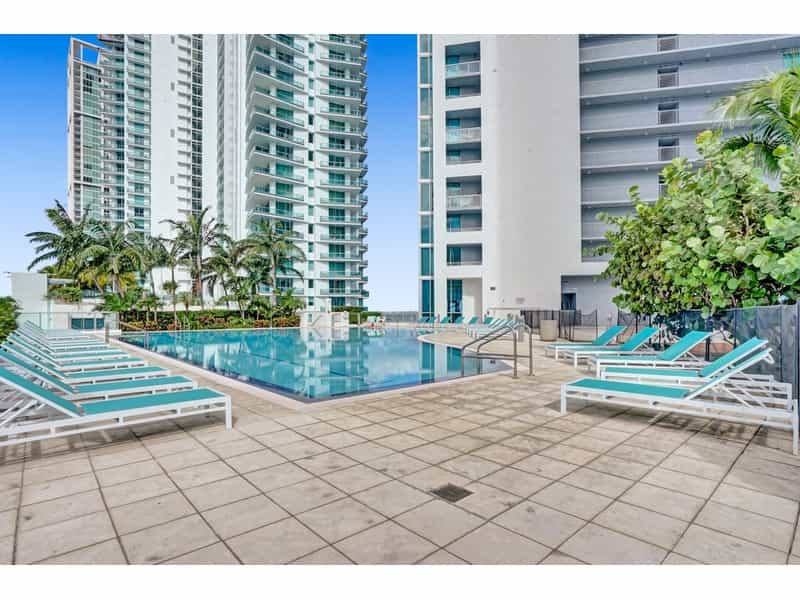 Condominium dans Miami, Florida 11641003