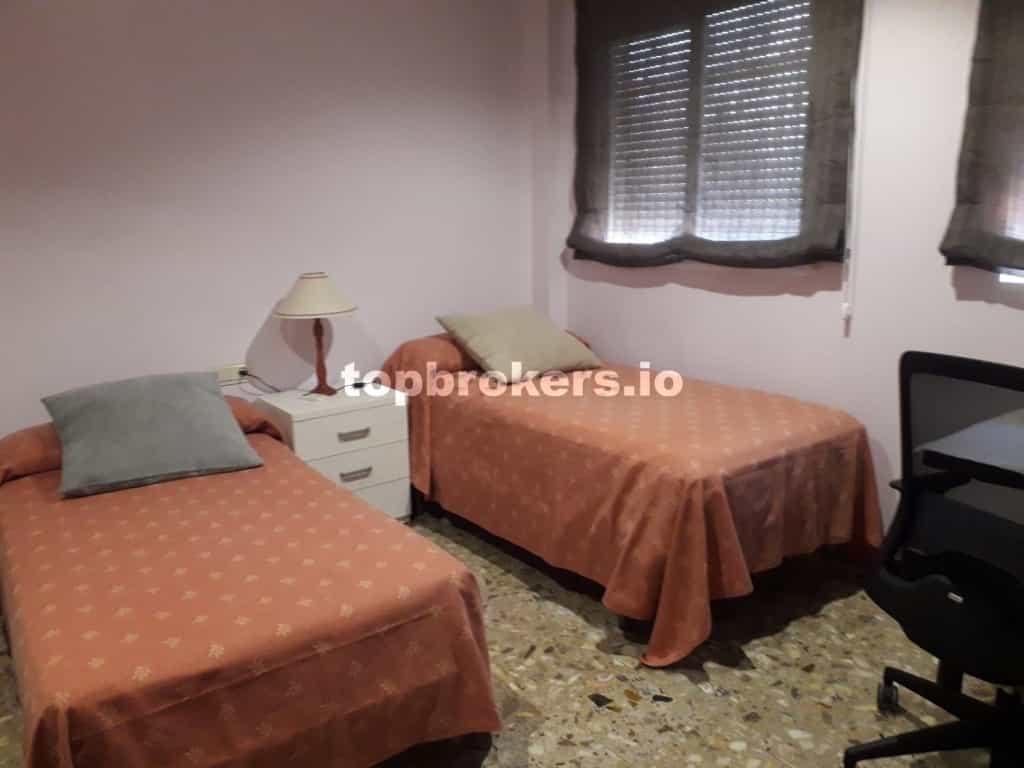 Condominium in Gandia, Comunidad Valenciana 11641358