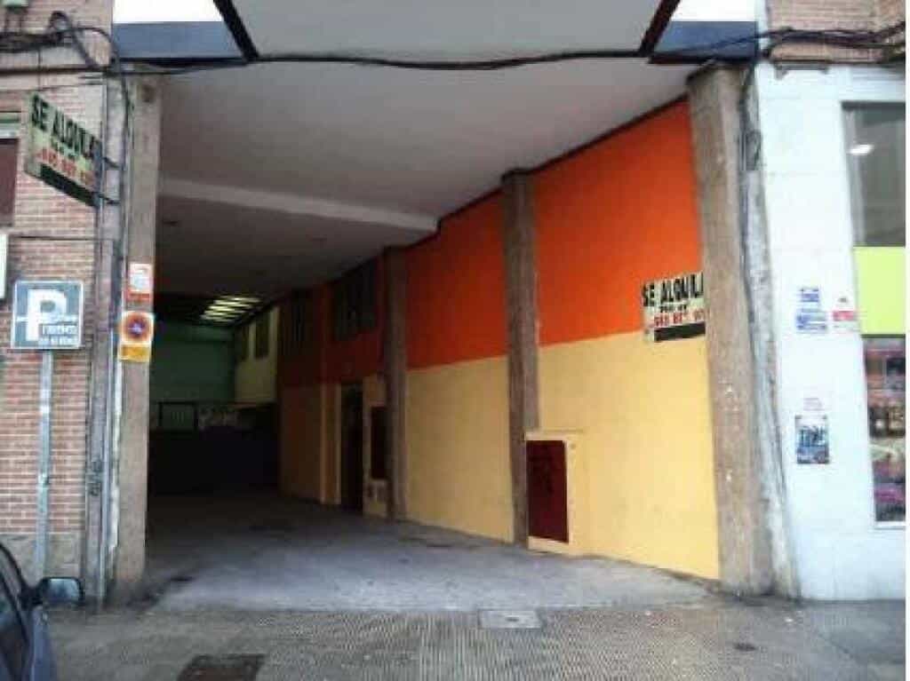公寓 在 塔拉韦拉·德·拉·雷纳, 卡斯蒂利亚-拉曼恰 11641372