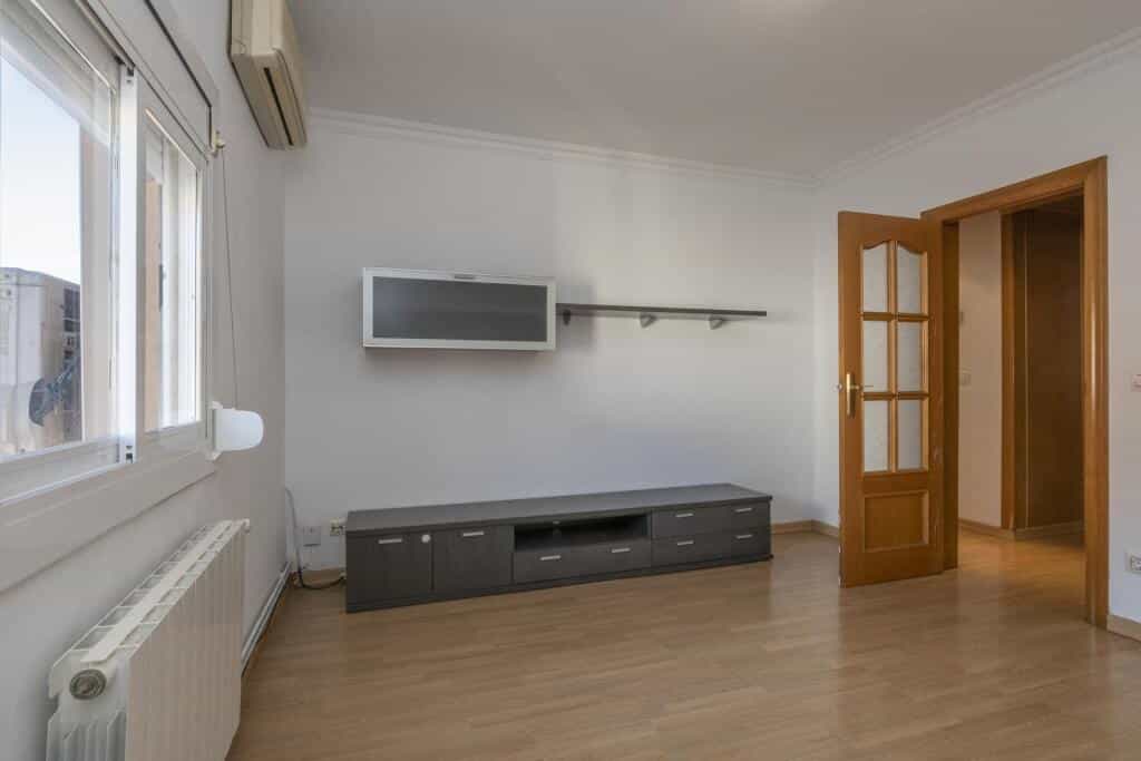 Condominium in Viladecans, Catalonia 11641406