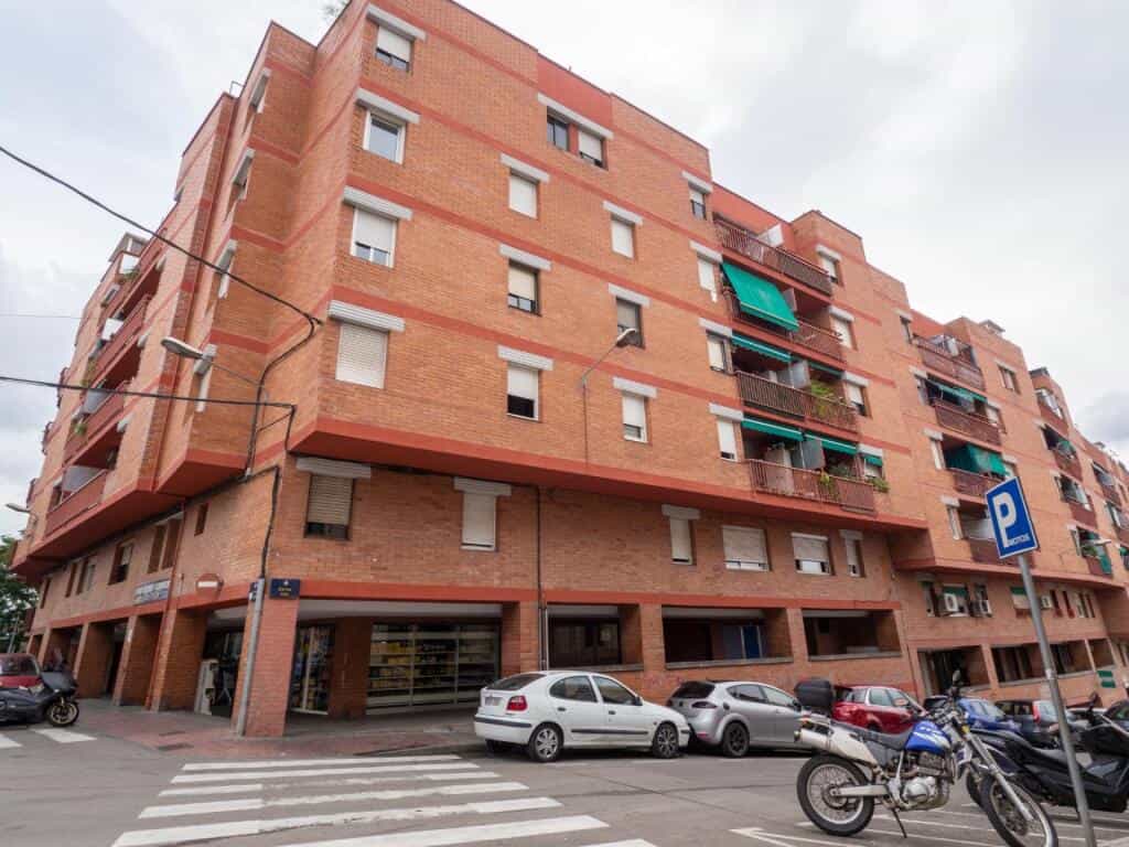 公寓 在 Ripollet, Catalunya 11641408