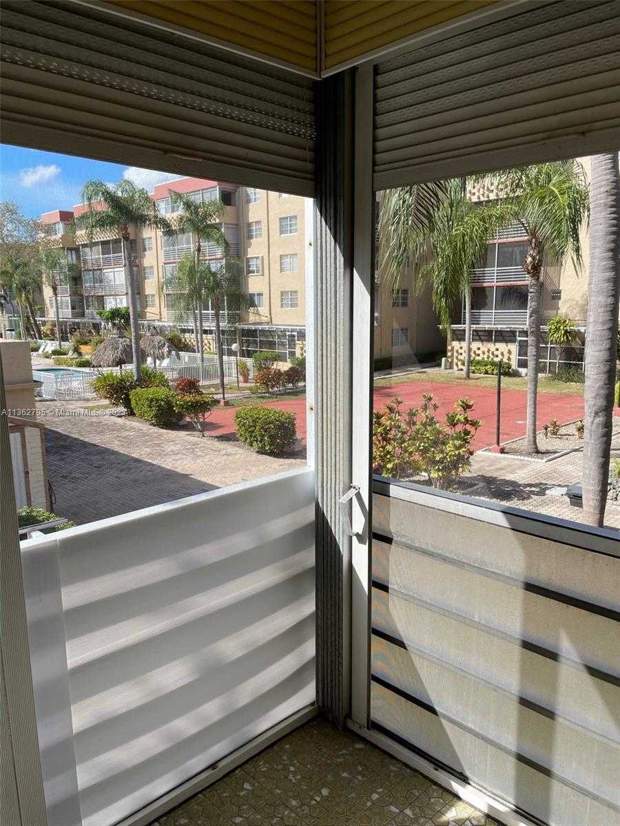 Condominium in Plantation Gardens, Florida 11641469
