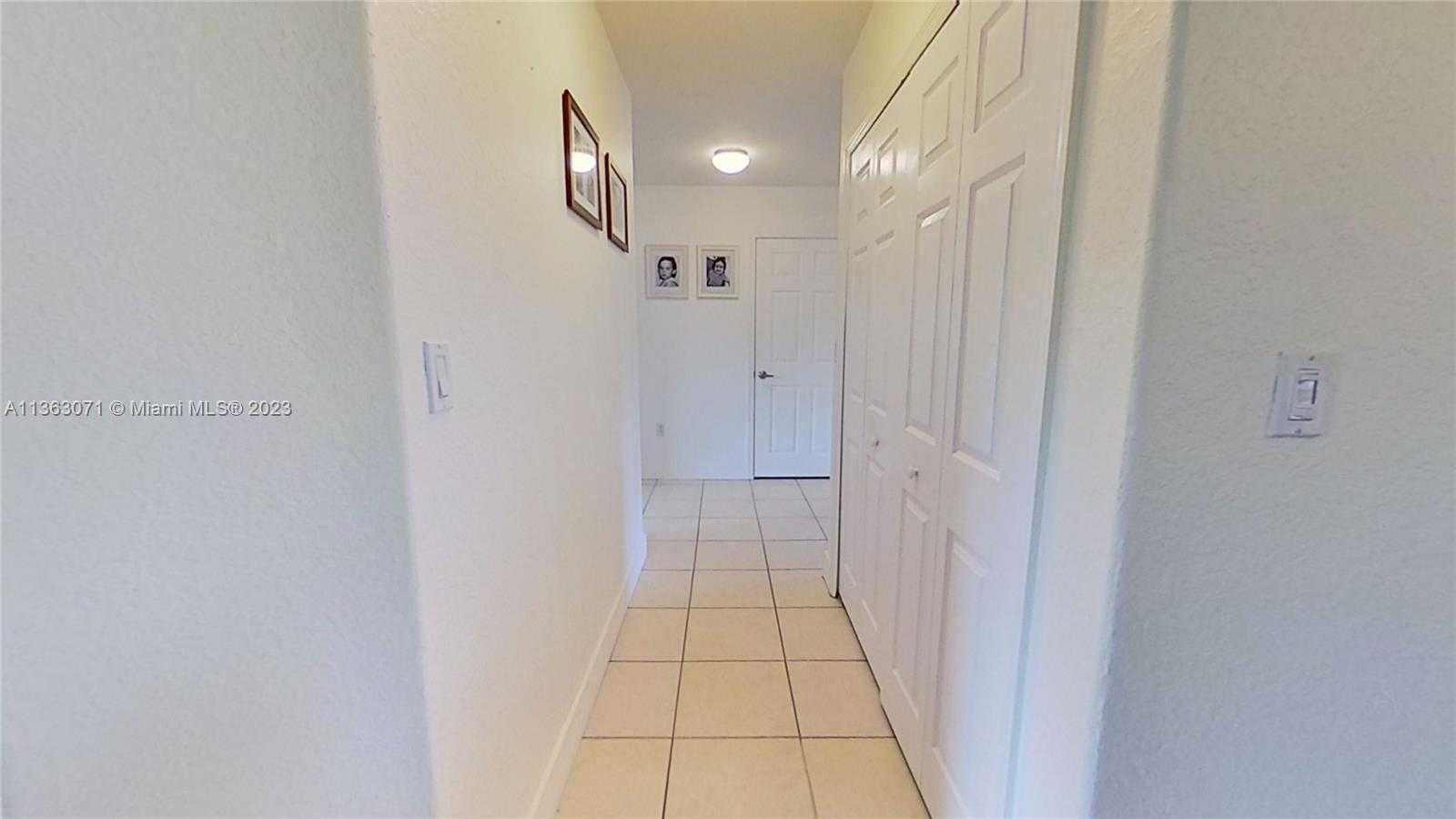 House in Doral, Florida 11641470