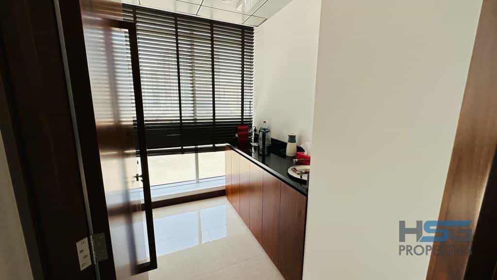 Office in Dubai, Dubai 11642360