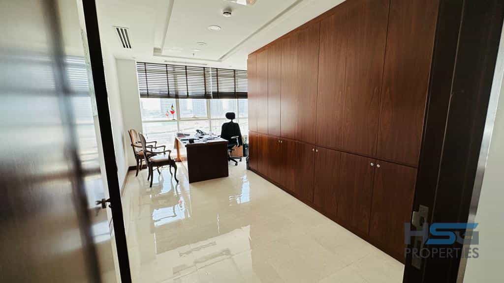 Офіс в Dubai, Dubai 11642360