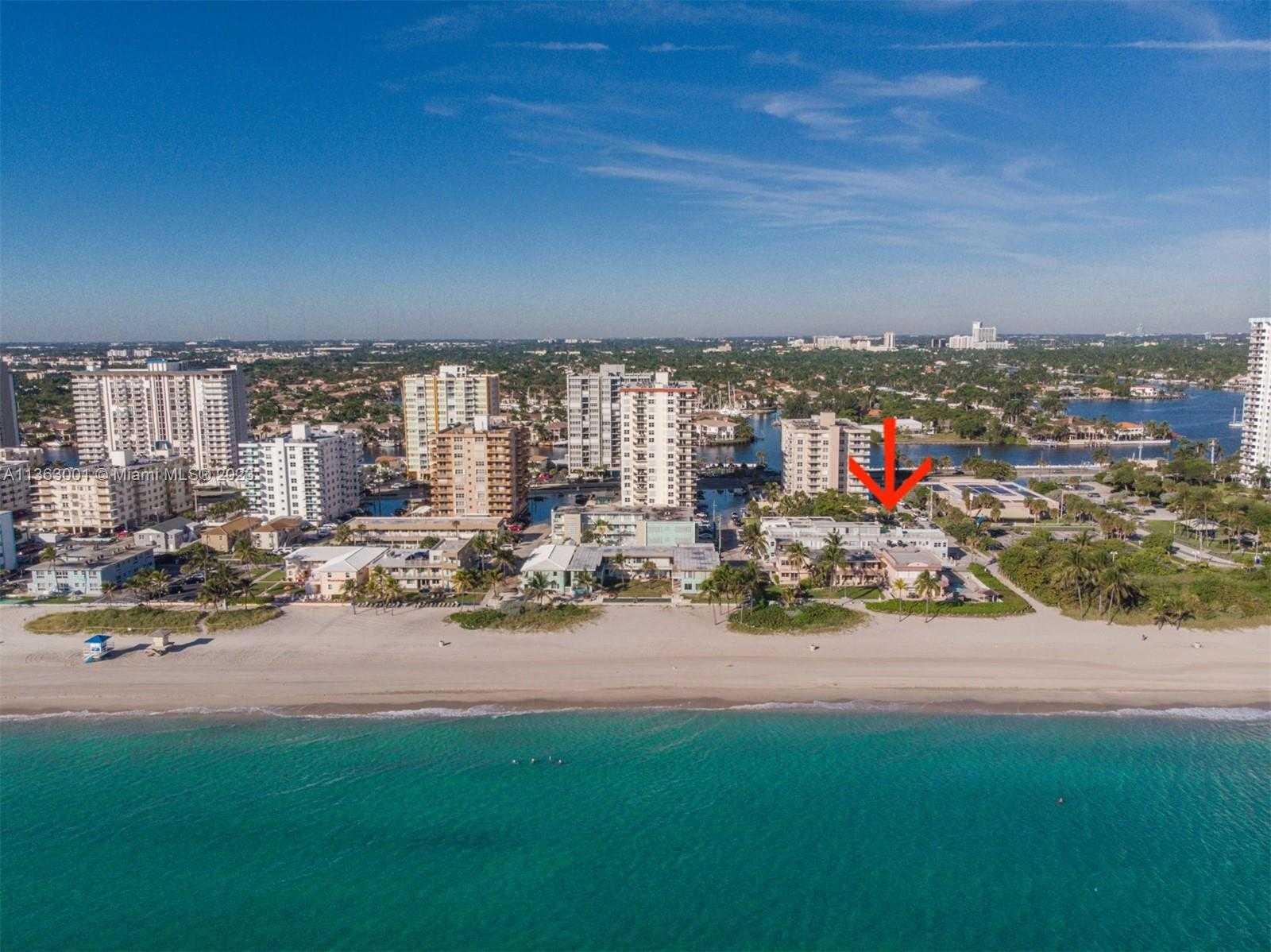 Condominium in Beverley Beach, Florida 11642982