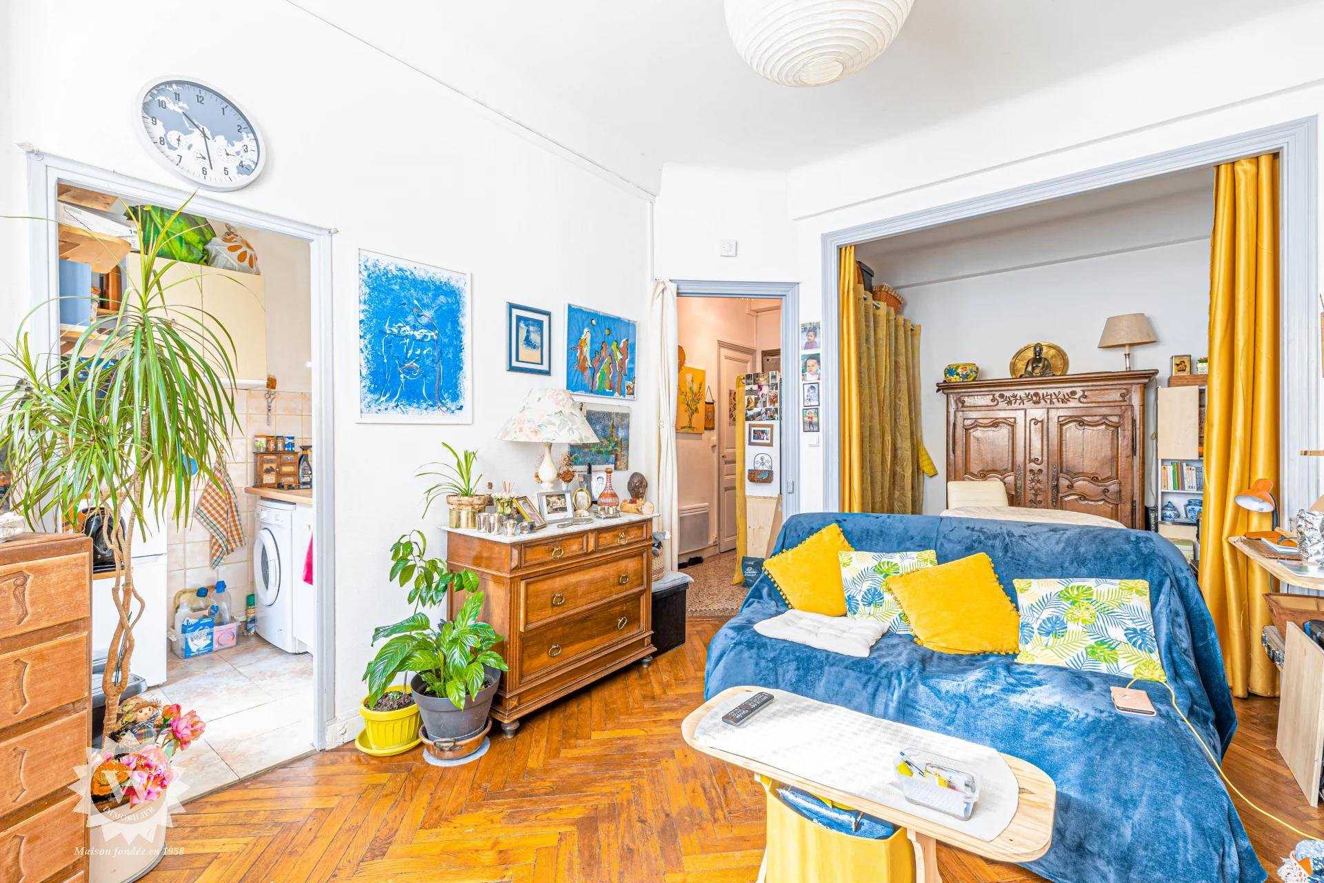 Condominium in Nice, Alpes-Maritimes 11643016