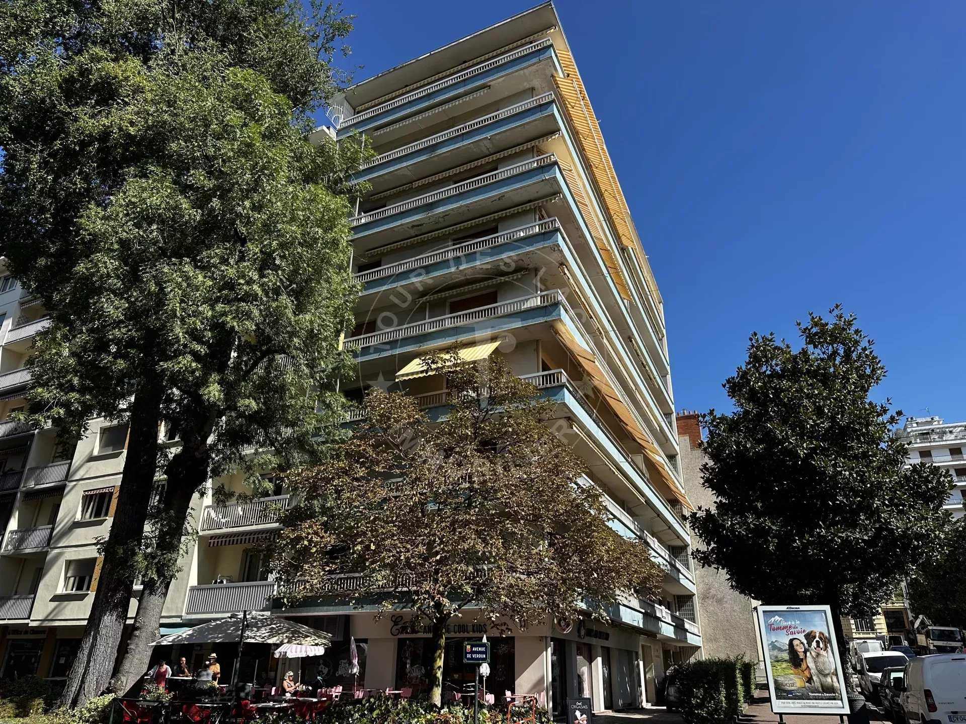 Condominium in Aix-les-Bains, Savoie 11643036