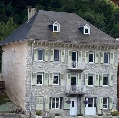 Dom w Saint-Jean-d'Aulps, Auvergne-Rhone-Alpes 11643043