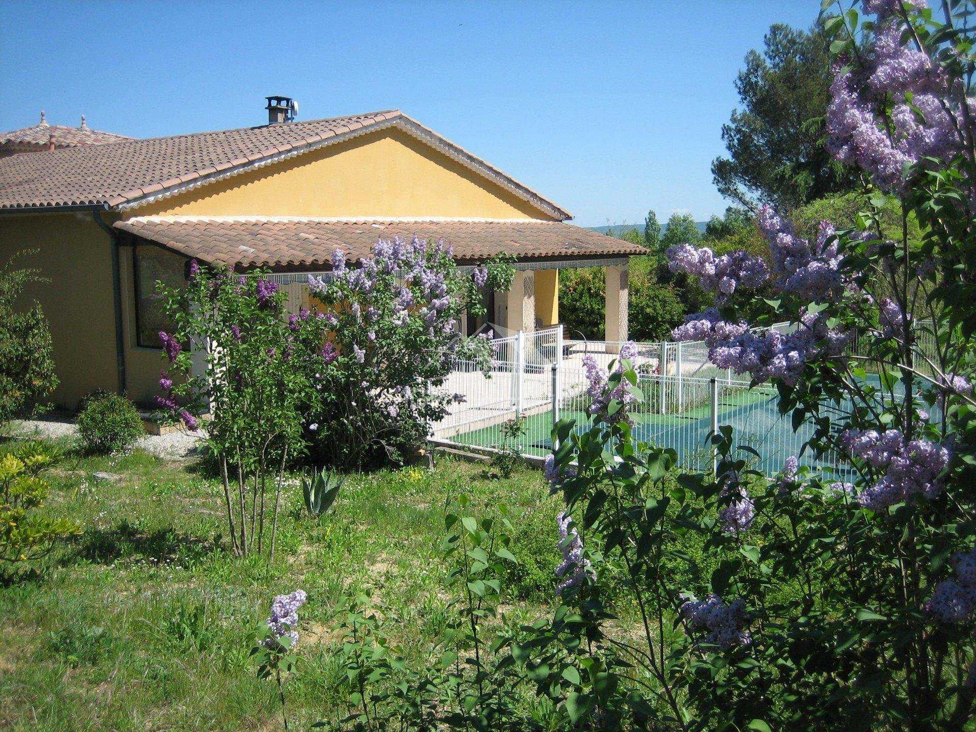 rumah dalam Les Mages, Gard 11643064