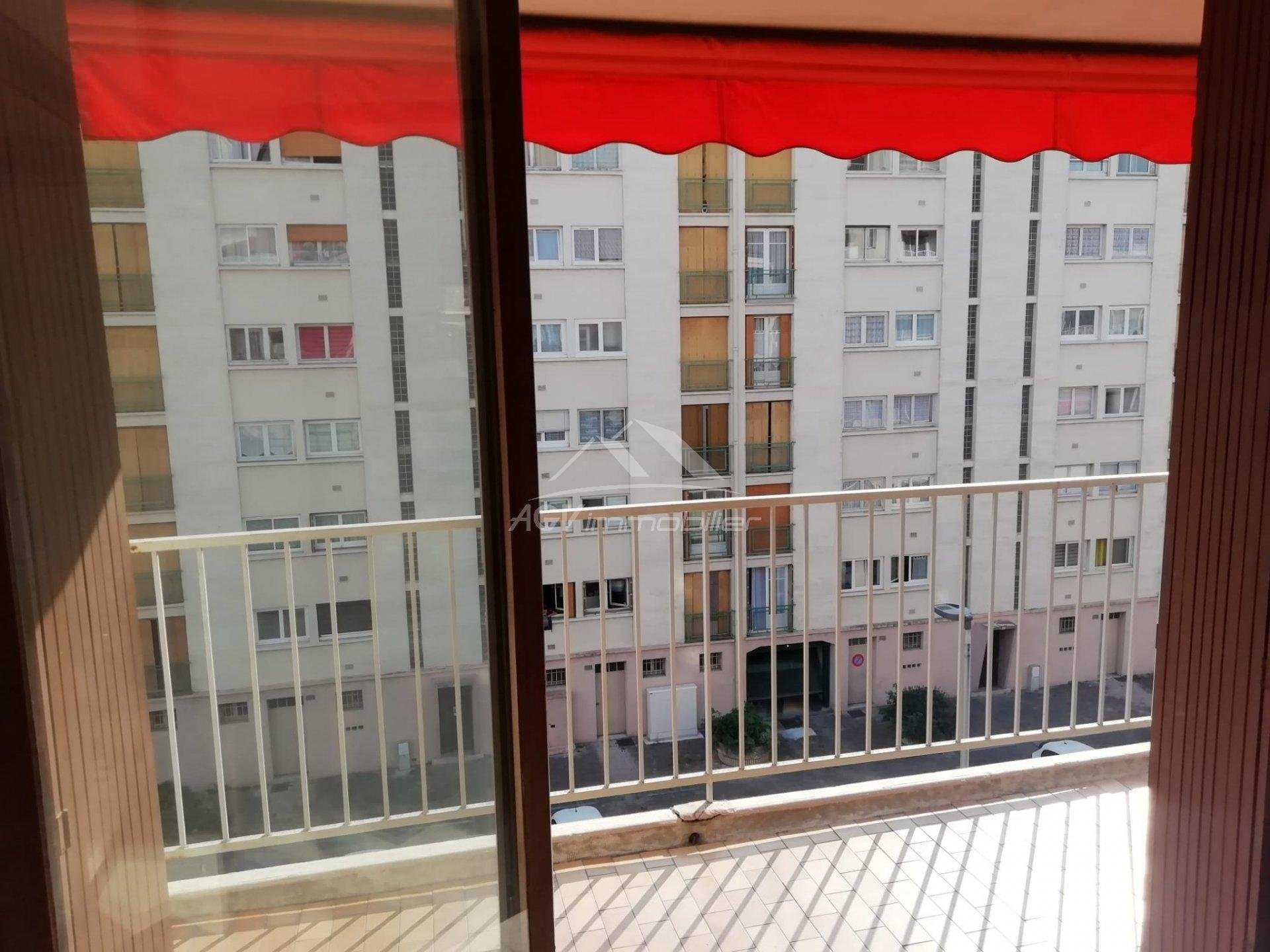 Condominium in Alès, Gard 11643070