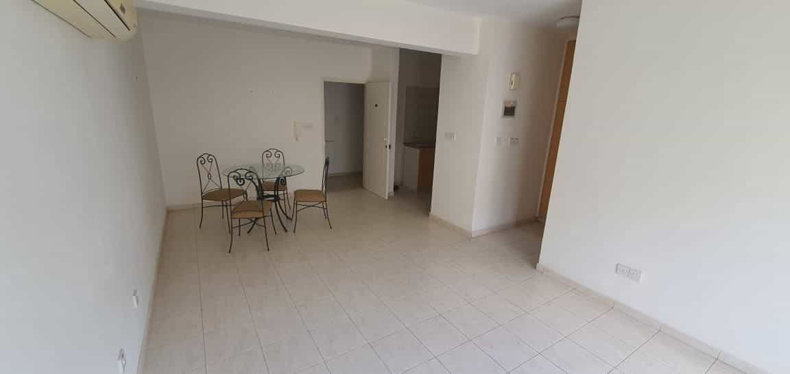 Condominium in Chlorakas, Pafos 11644029
