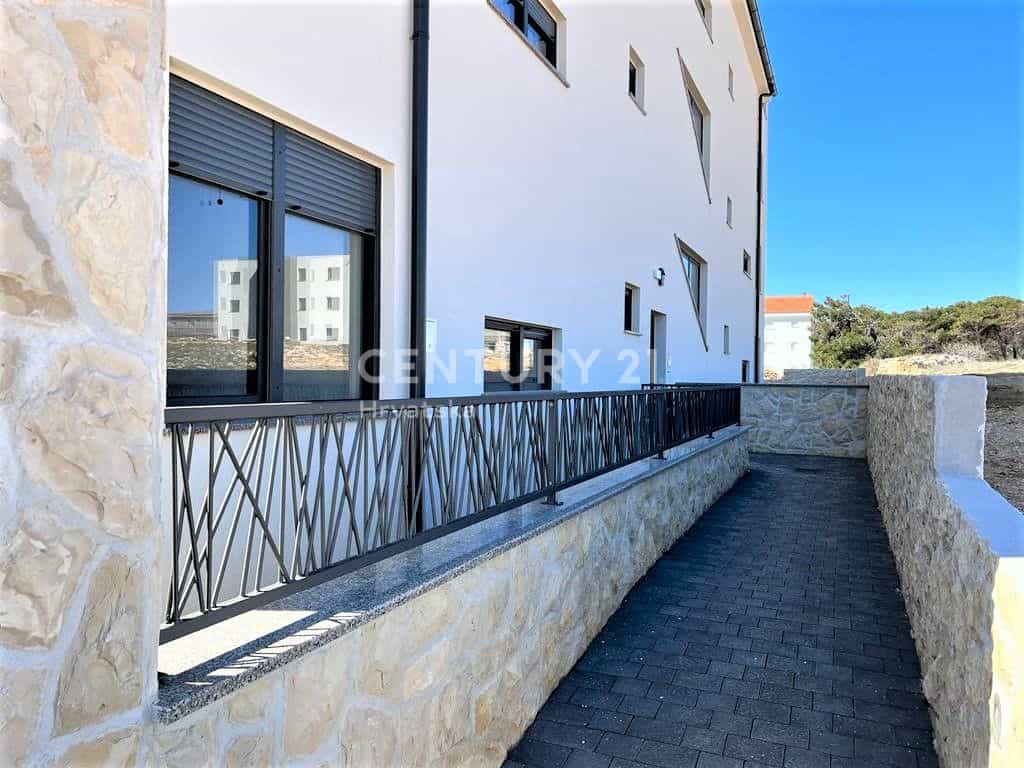 Eigentumswohnung im Pag, Zadar County 11644157
