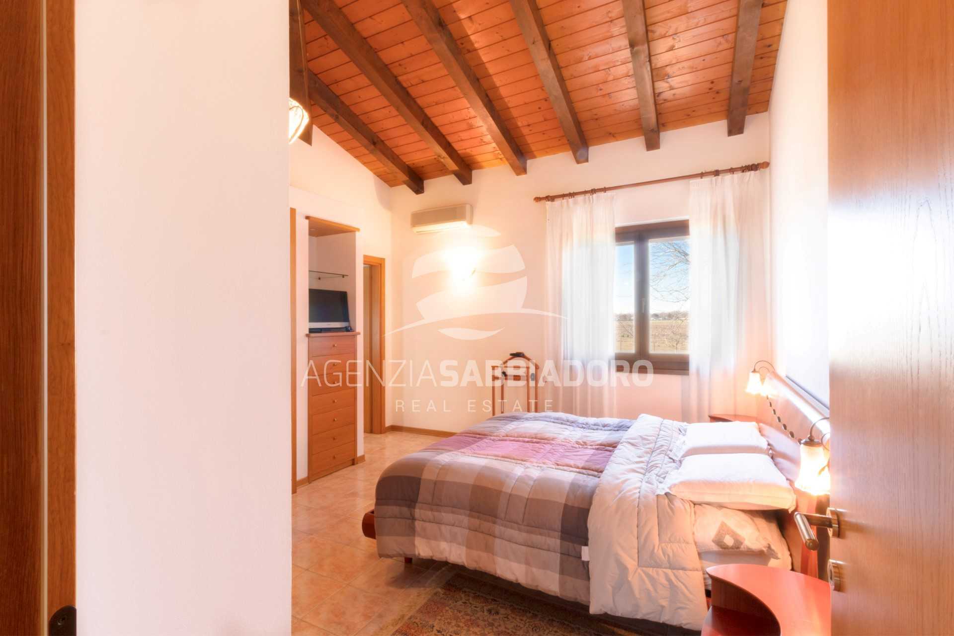 σπίτι σε Ronchis, Friuli-Venezia Giulia 11644301